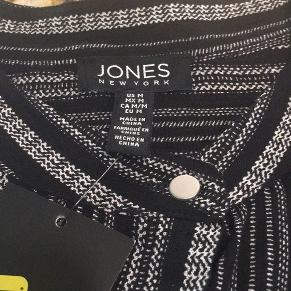Jones New York Women’s Blouse NEW W-tags Size M Black ivory stripe button Down - Picture 8 of 8